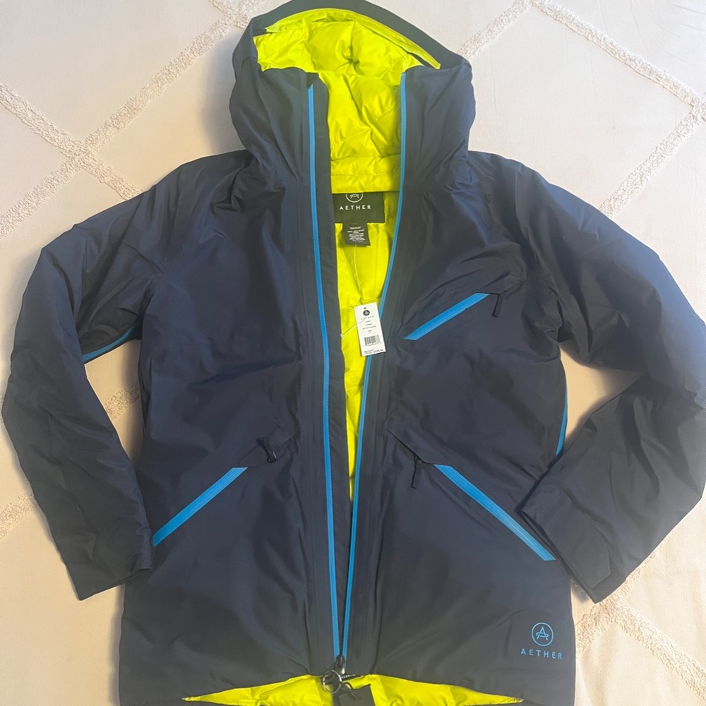 NWT AETHER CREST DOWN JACKET / Color: TOTAL ECLIPSE